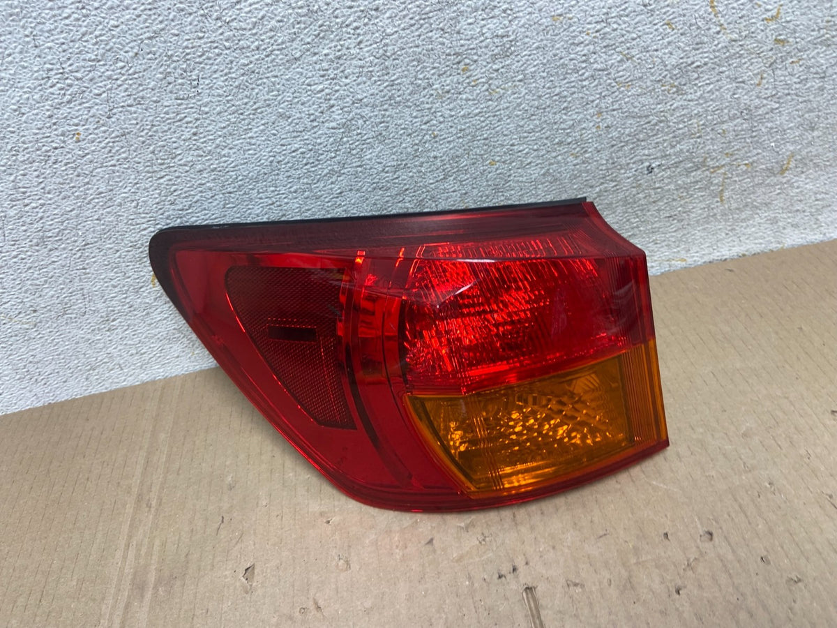 2009 - 2010 Lexus Is250 Is350 Left Driver LH Side Tail Light AI9602 LK0