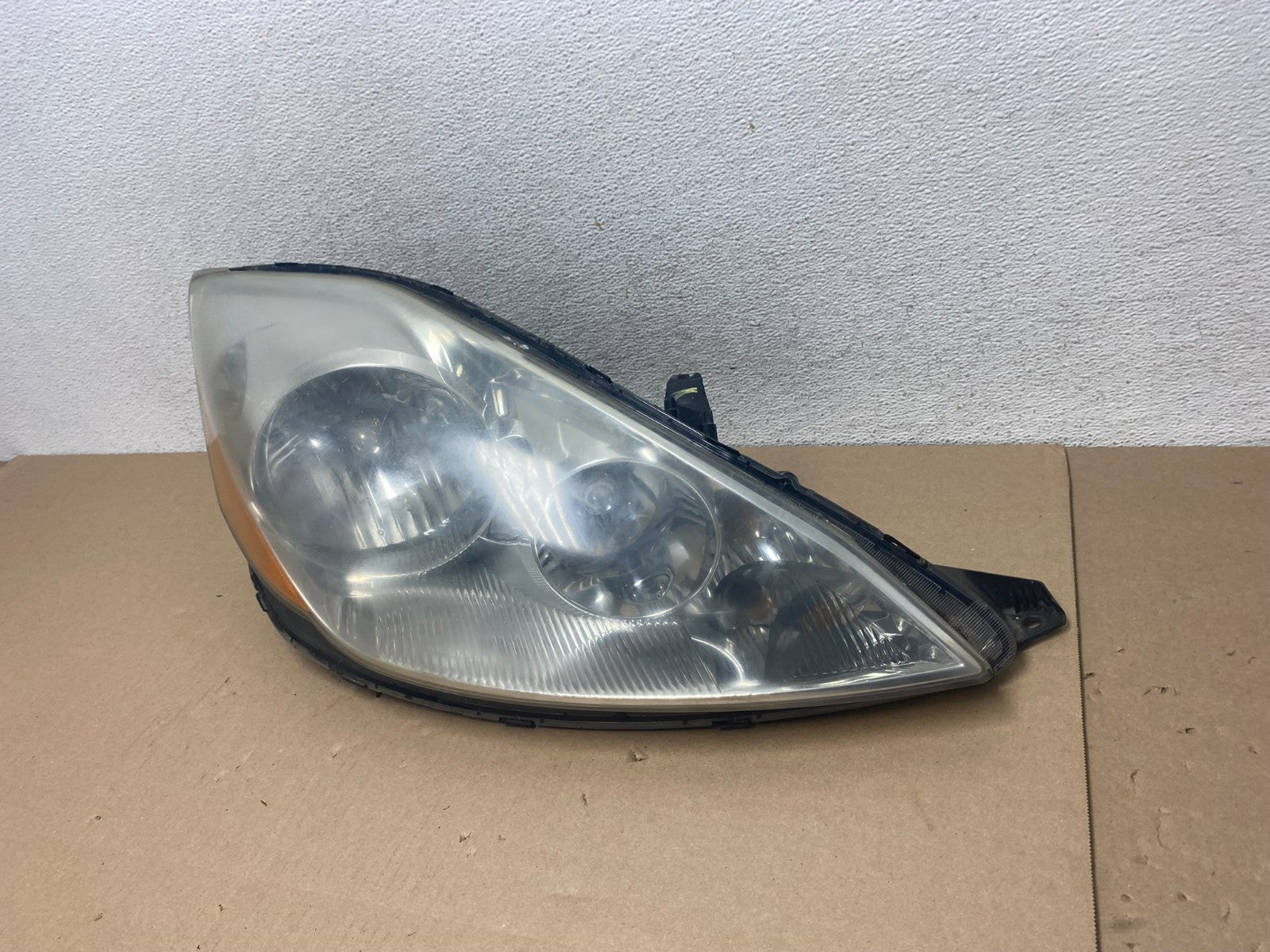 2006 to 2010 Toyota Sienna Right Passenger Rh Side Headlight Halogen AG5714 DW1