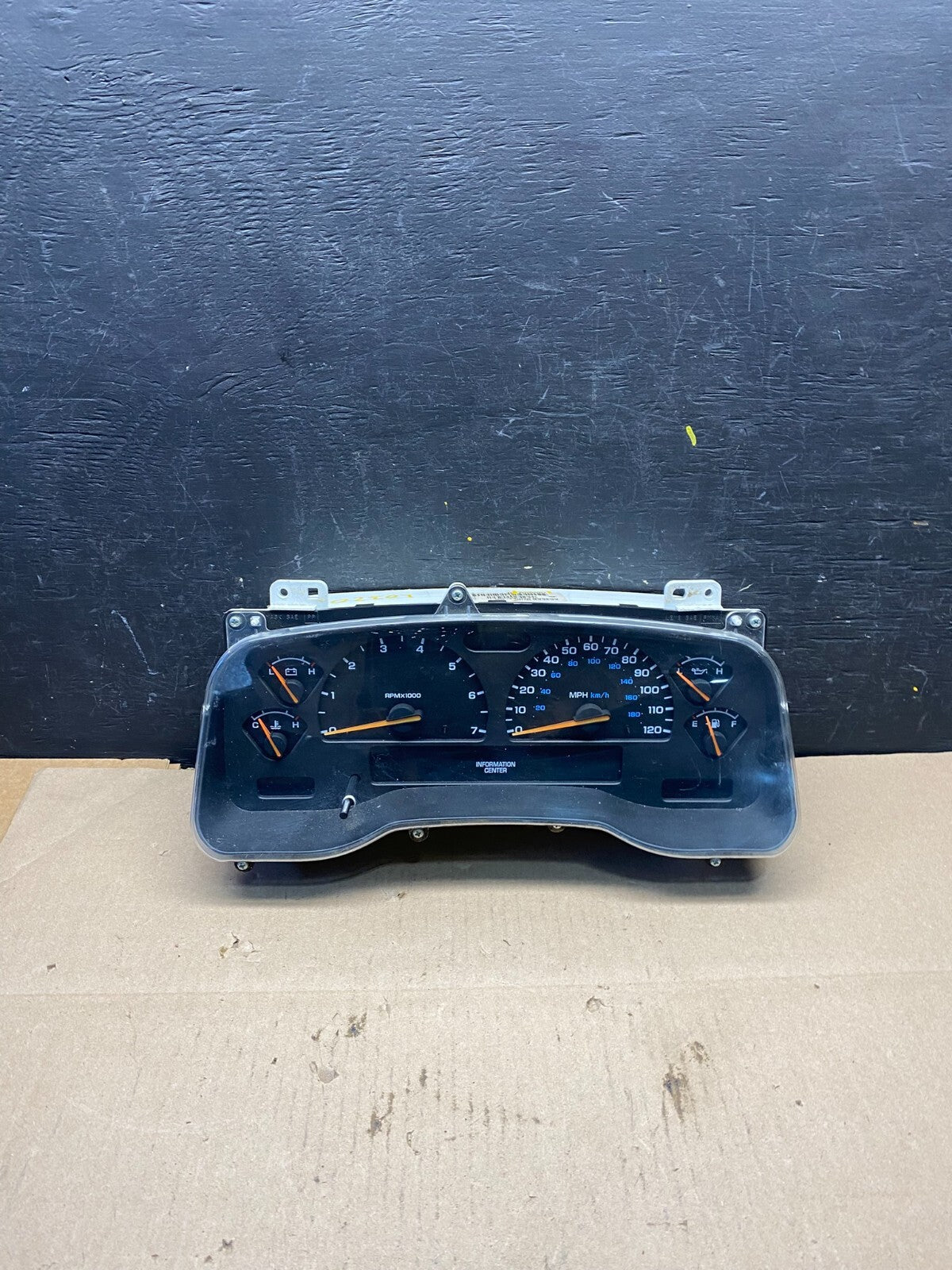2001 2002 2003 Dodge Durango Speedometer Instrument Cluster Gauge L0320 PS0