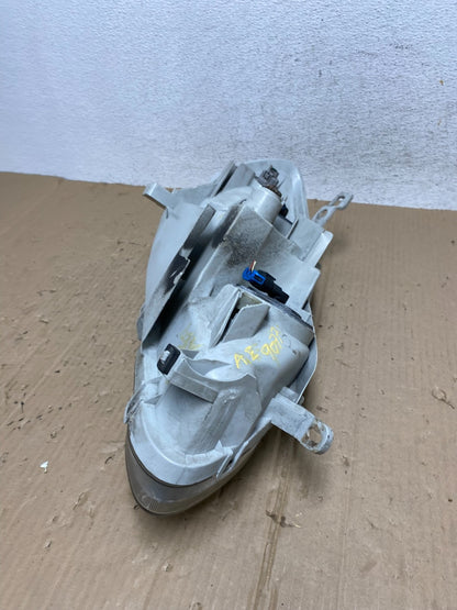 2003 to 2004 Toyota Corolla Left Driver LH side Headlight AE9078 DW9
