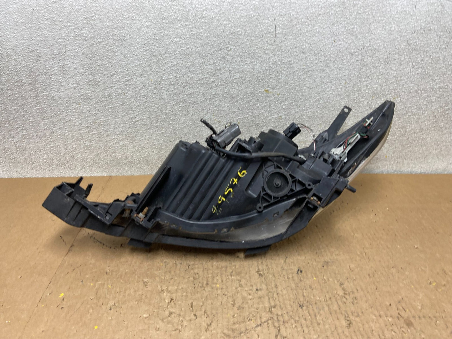 2008 2009 2010 Mazda 5 Right Passenger RH Halogen Headlight Z9576 DW7