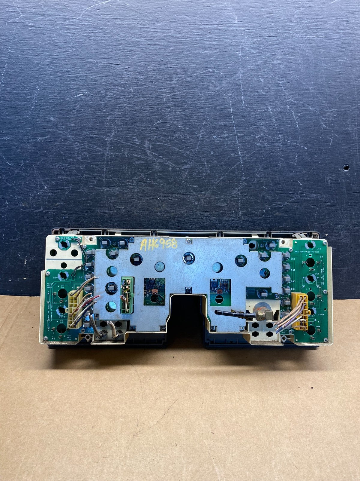International Cluster Speedometer 689996c93 AH6958 PS4