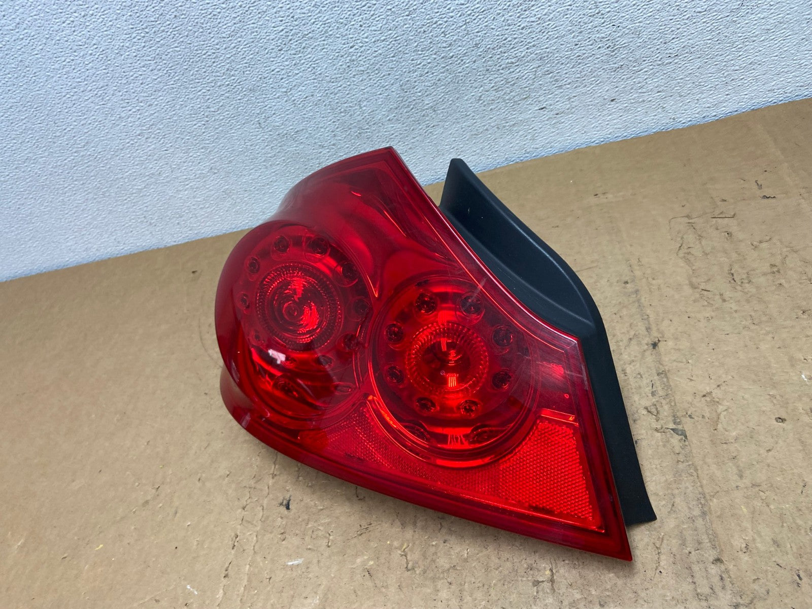 2007 to 2013 Infiniti G35 G37 Sedan Left Driver LH Side Tail Light AD0573 LK1