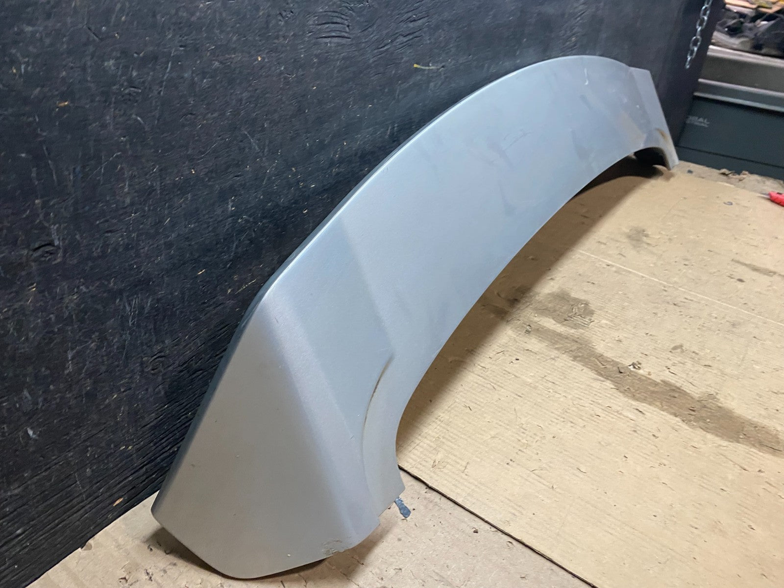 2013 to 2018 Hyundai Santa Fe Sport Rear Spoiler W/3rd Brake Light Oem X3472 DG2