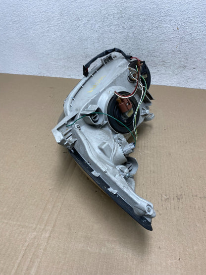 2002 to 2004 Toyota Camry Halogen Headlight Right Passenger Rh AF5779 DW6