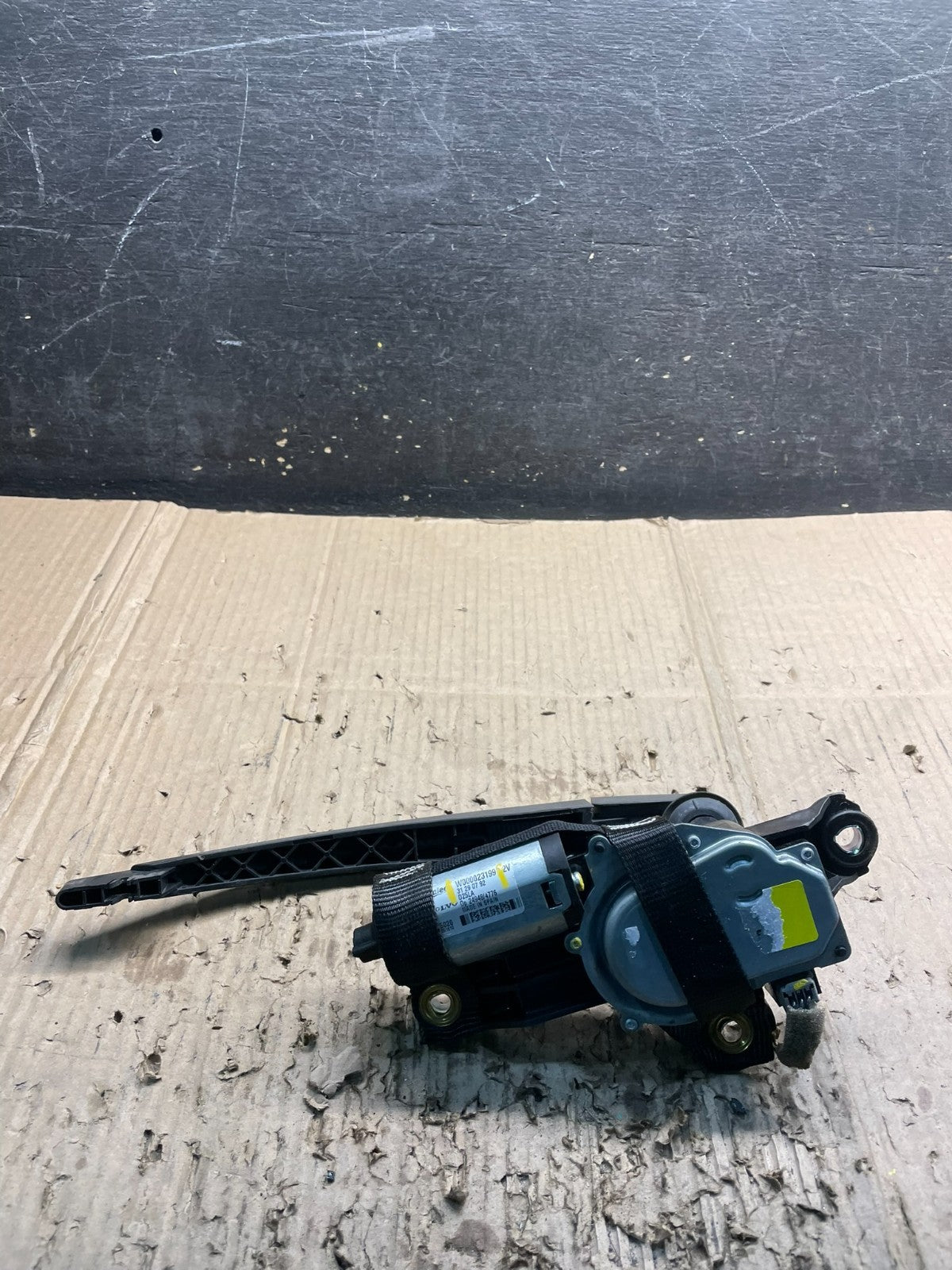 2007 - 2013 Volvo C70  Tailgate Back Door Rear Wiper Motor Wiper x3994 DG5