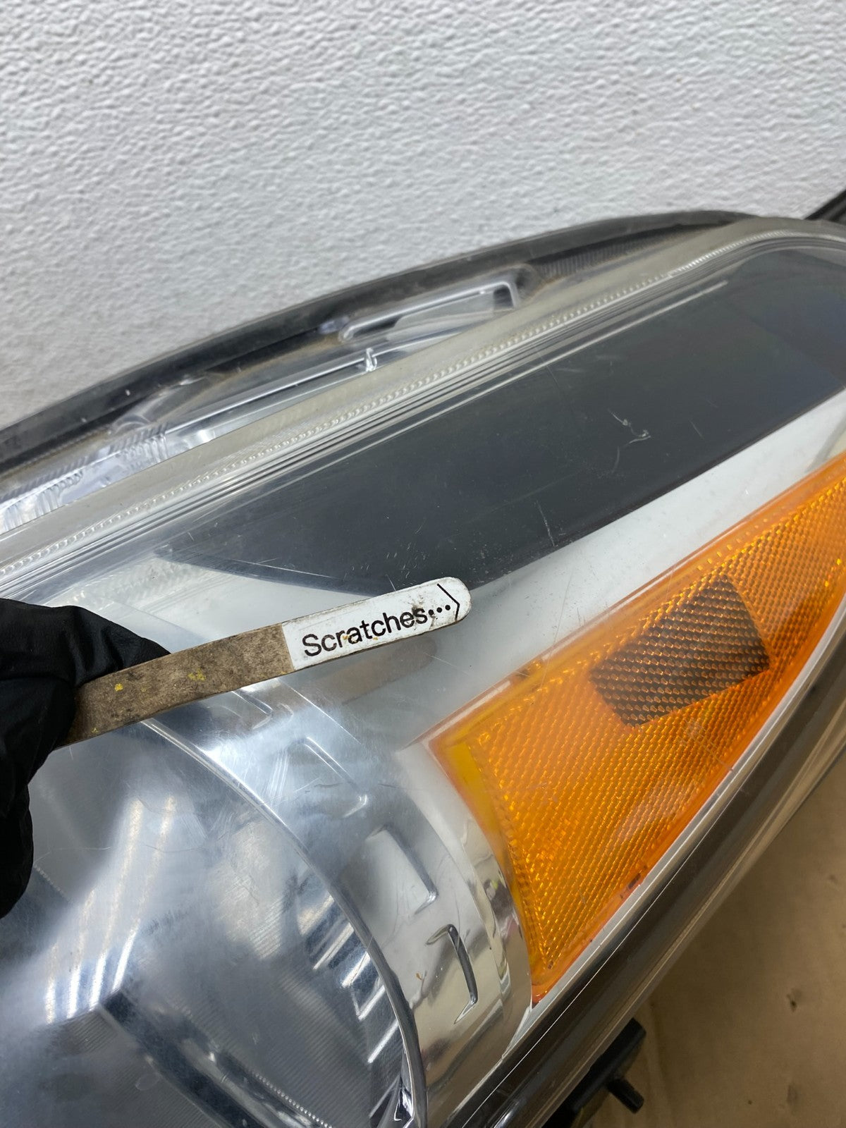 2015 to 2019 Nissan Versa Headlight Left Driver Lh Side AC8634 DW3