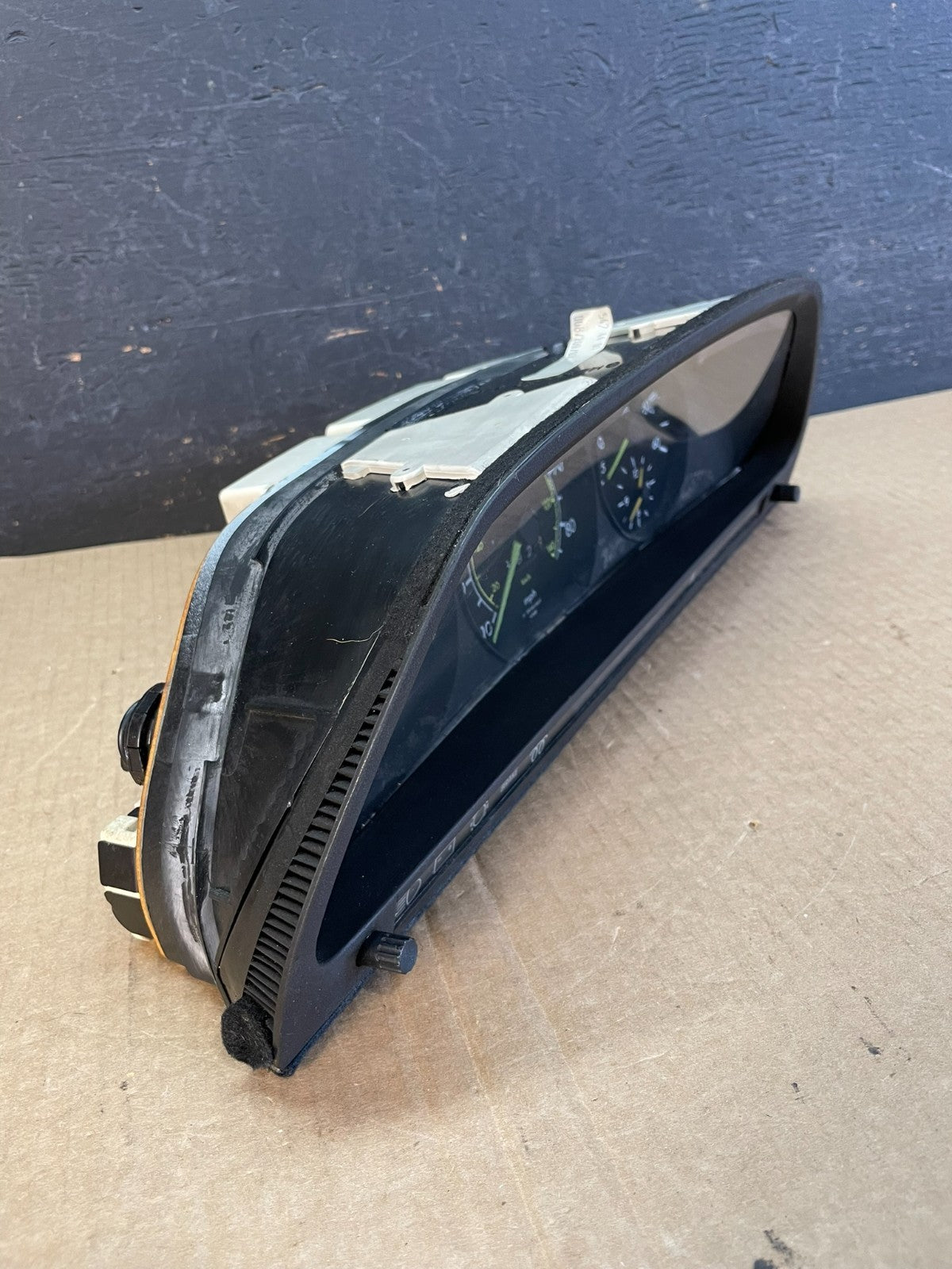 1981-1985 Mercedes W126 Instrument Cluster Speedometer AF3609 DG1