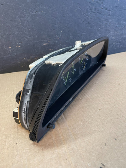 1981-1985 Mercedes W126 Instrument Cluster Speedometer AF3609 DG1