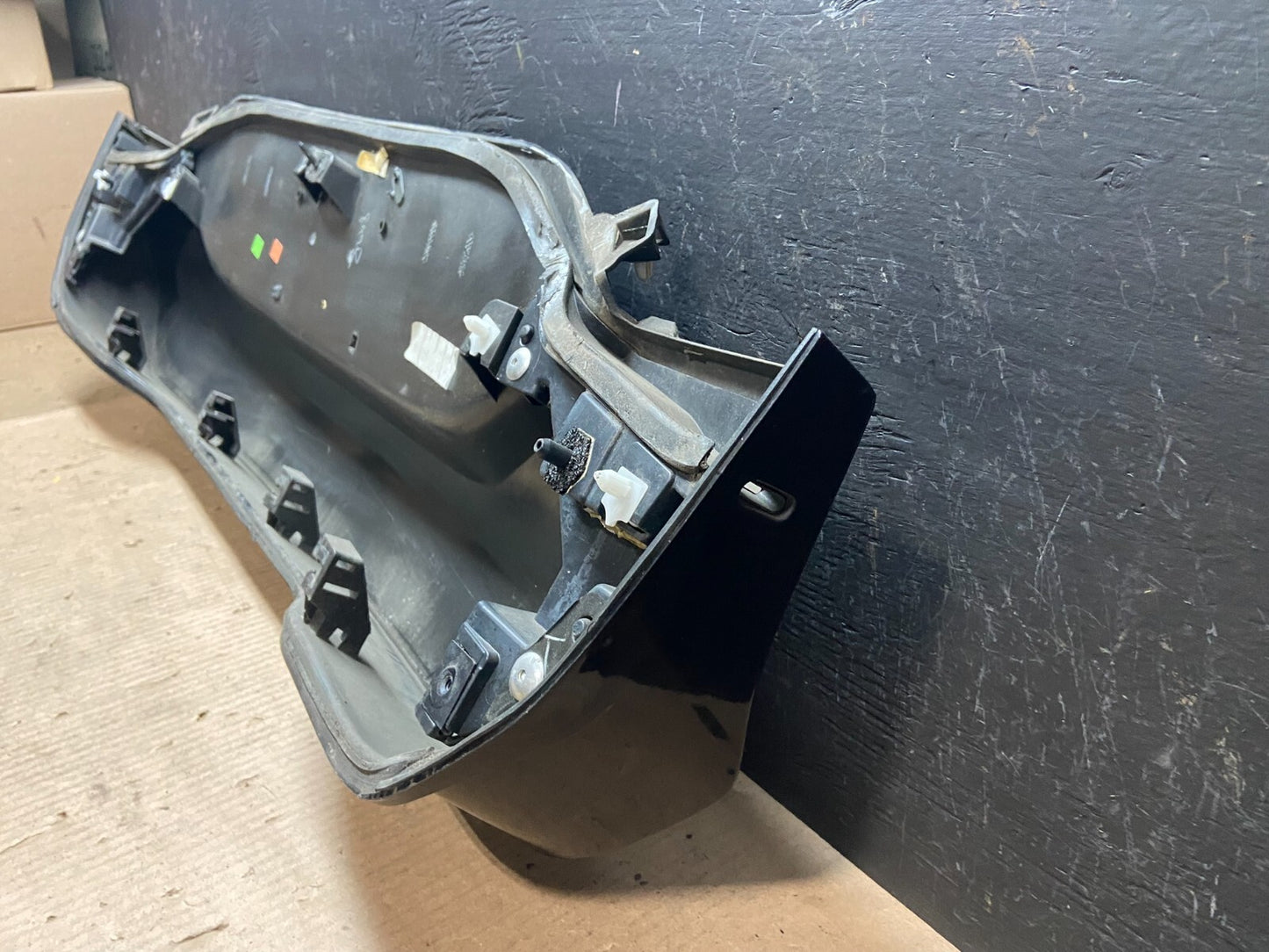 2013 to 2016 Ford Fusion Trunk Tail Gate Panel Molding License Trim OEM E4743 DG7