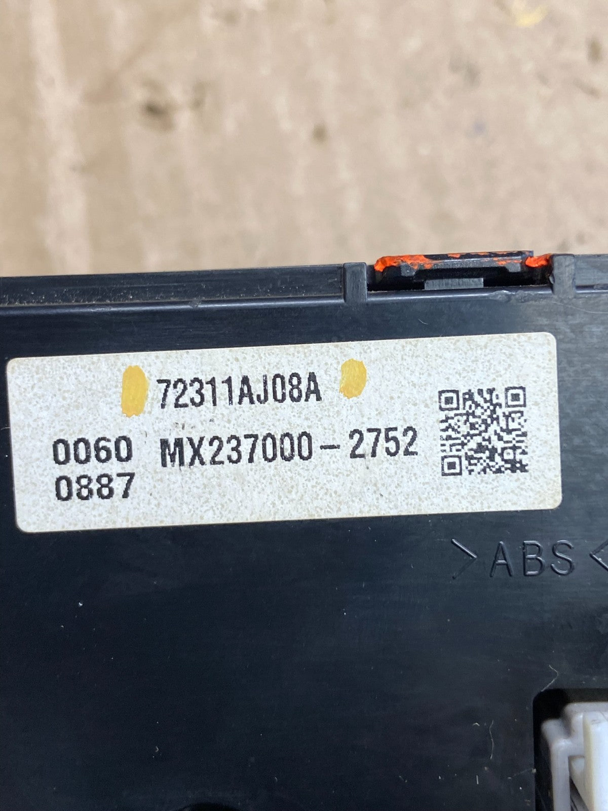 2010 - 2014 Subaru Outback Legacy A/C Heater Climate Control Unit AE1752 DG4