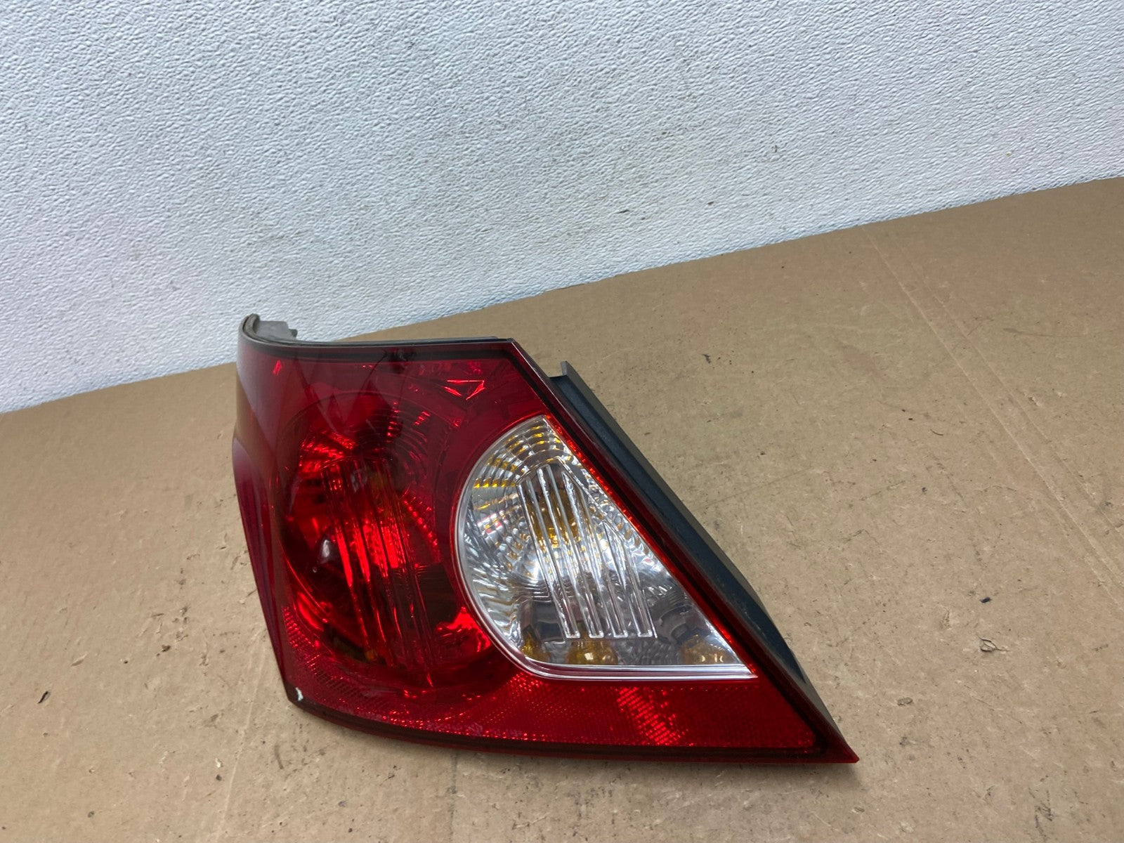 2008 Chrysler Sebring Convertible Left Driver LH Side Tail Light AC5935 LK1