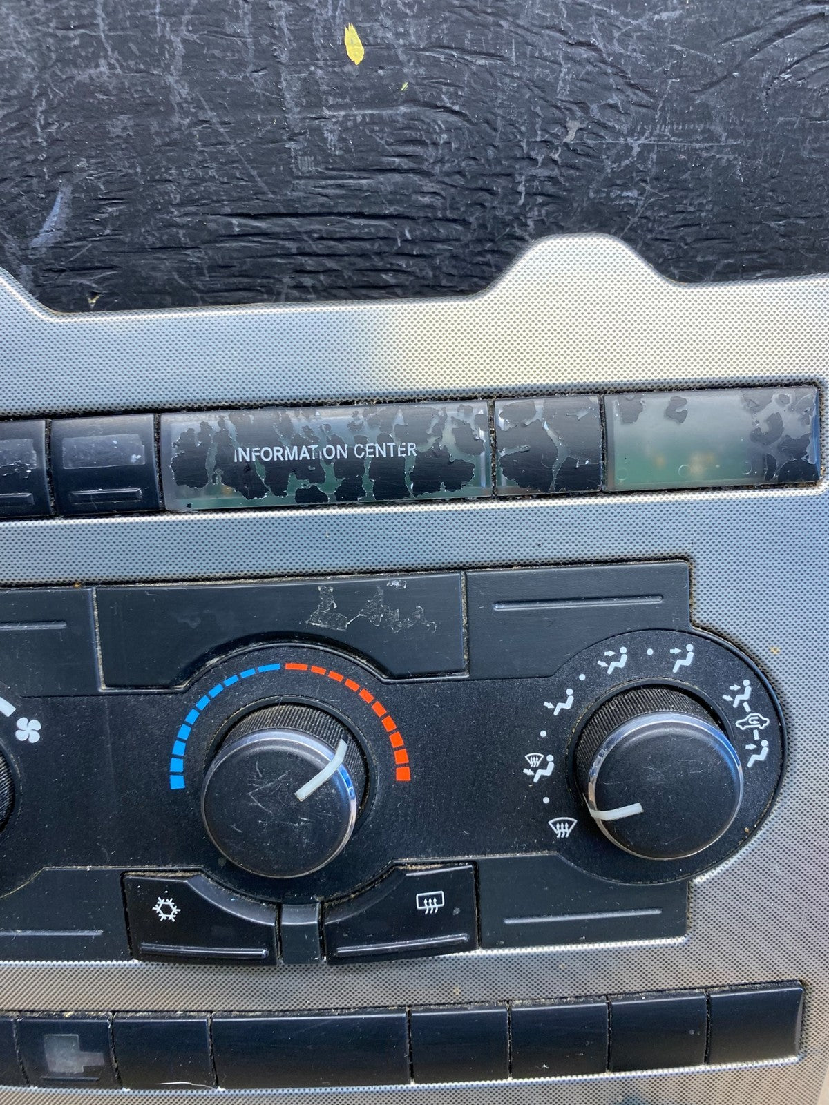 2005 to 2007 Jeep Commander Grand Cherokee A/C Climate Control Bezel AC6478 DG1
