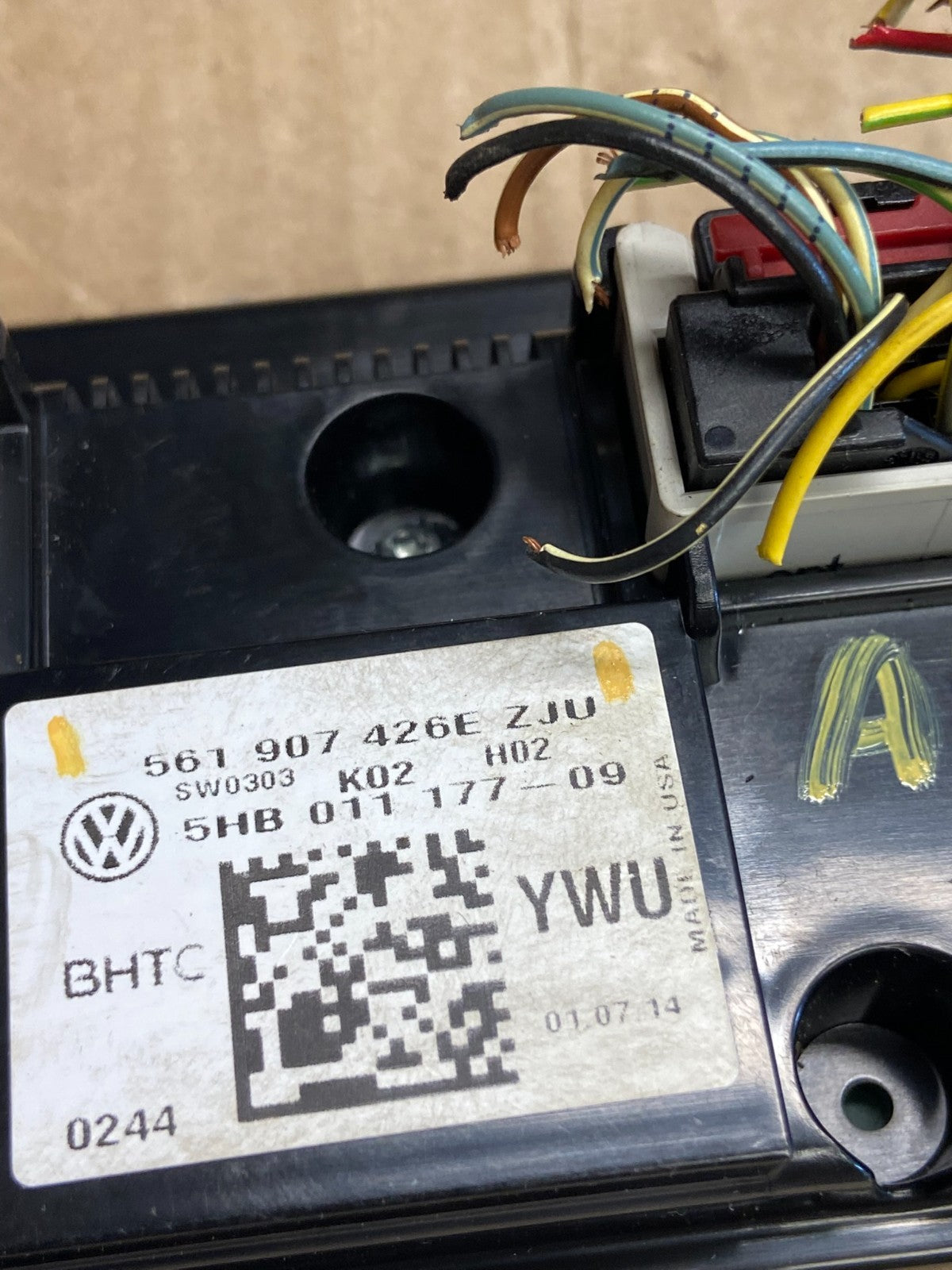 2012 - 2015 Volkswagen Passat Center Climate Control Panel AC Heater AE1765 DG4