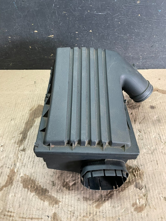 2007 to 2010 BMW X5 Air Intake Cleaner Filter Housing Box OEM M8984 DG0