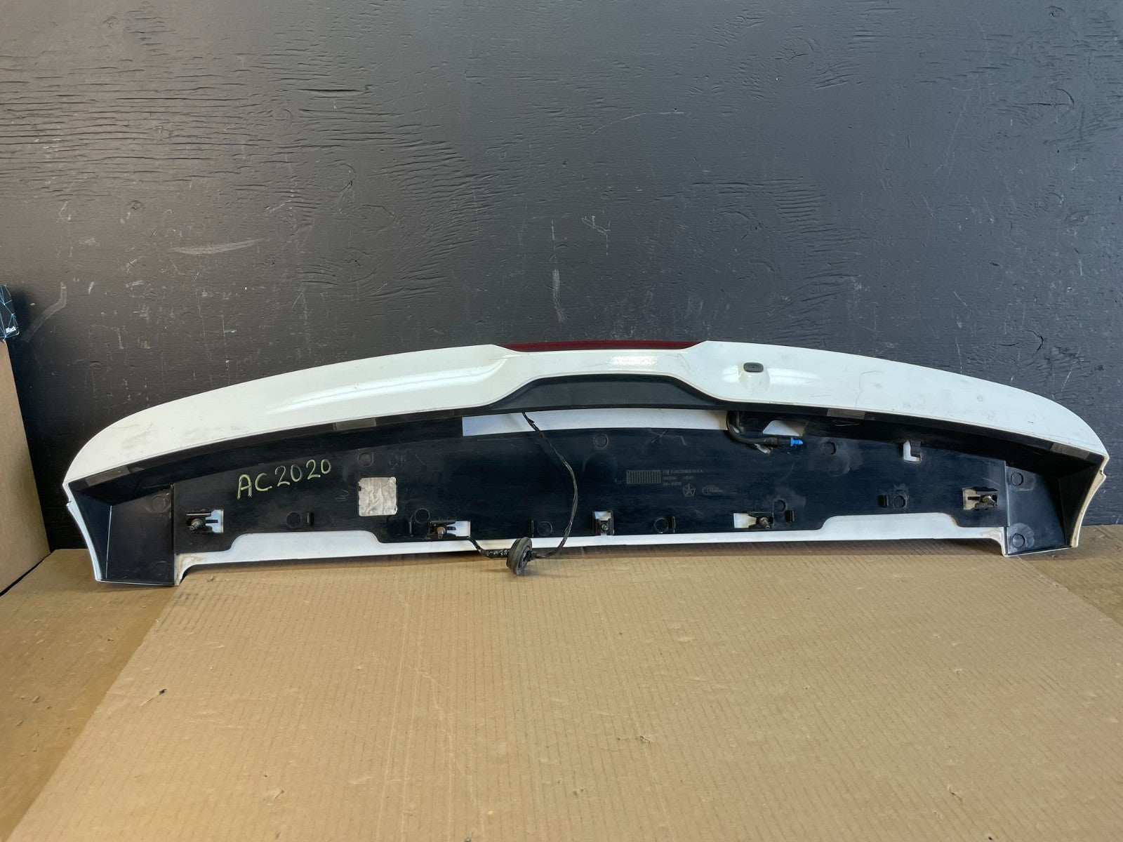 2011-2016 Jeep Compass Rear Upper Liftgate Spoiler Wing OEM ac2020 DG8