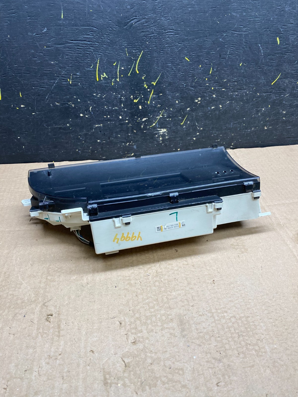 2005 to 2007 Toyota Avalon Information Display Screen Y9994 DG4