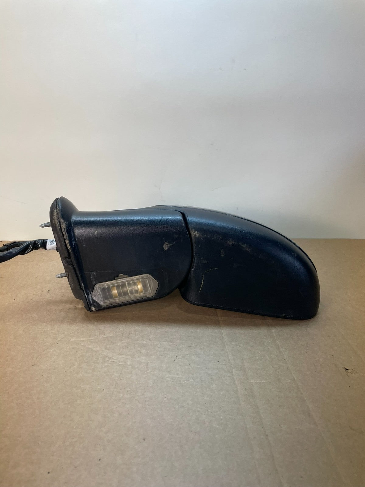 2003-2006 Chevrolet Tahoe Suburban Left Driver LH Turn Door Mirror AG9998 DG3