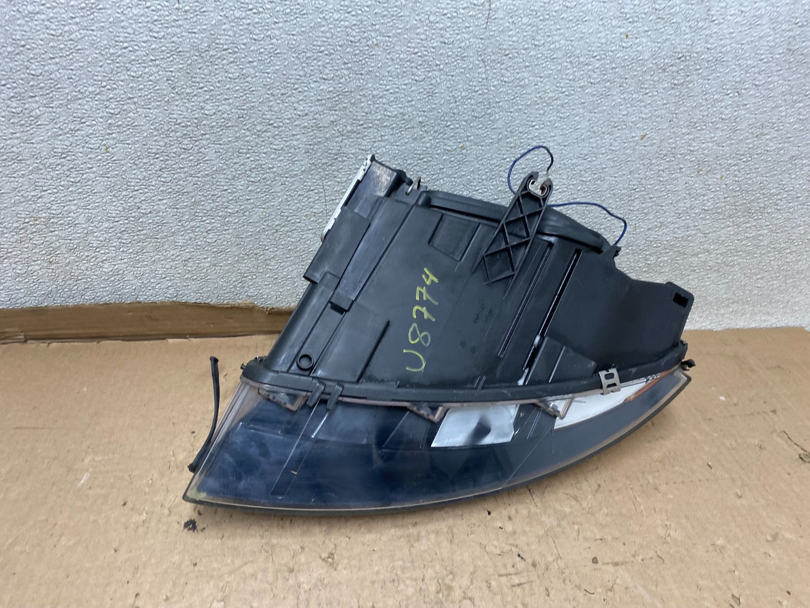 Xenon 2003 to 2006 Audi A4 Convertible Right Passenger RH Headlight U8774 DW7
