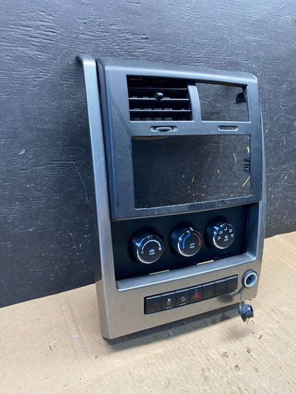 2008 to 2012 Jeep Liberty Dash Climate Temperature Control Radio Bezel R8943 DG1