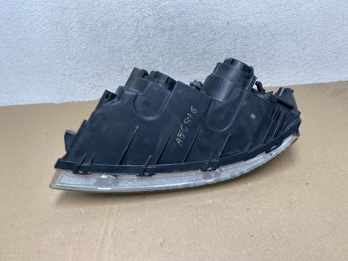 2006-2008 Hyundai Sonata Right Passenger Rh Side Headlight Halogen AG6816 DW7