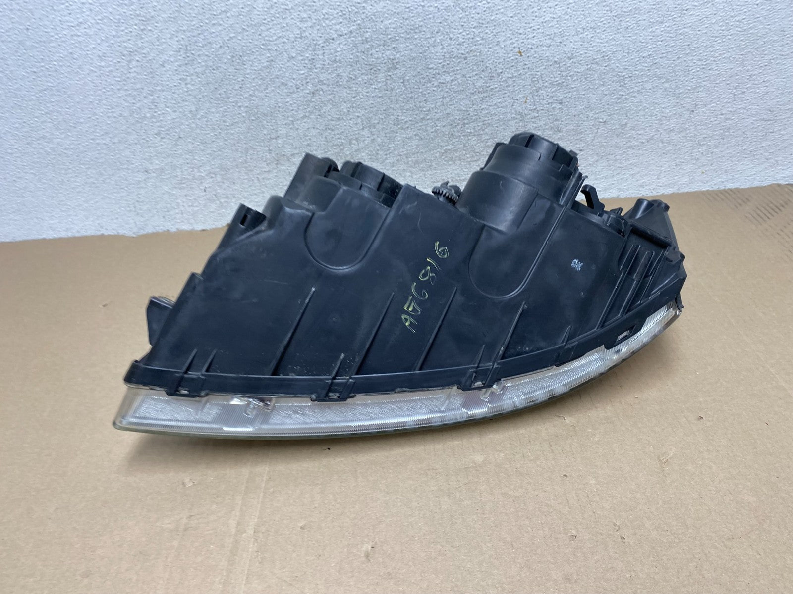 2006-2008 Hyundai Sonata Right Passenger Rh Side Headlight Halogen AG6816 DW7