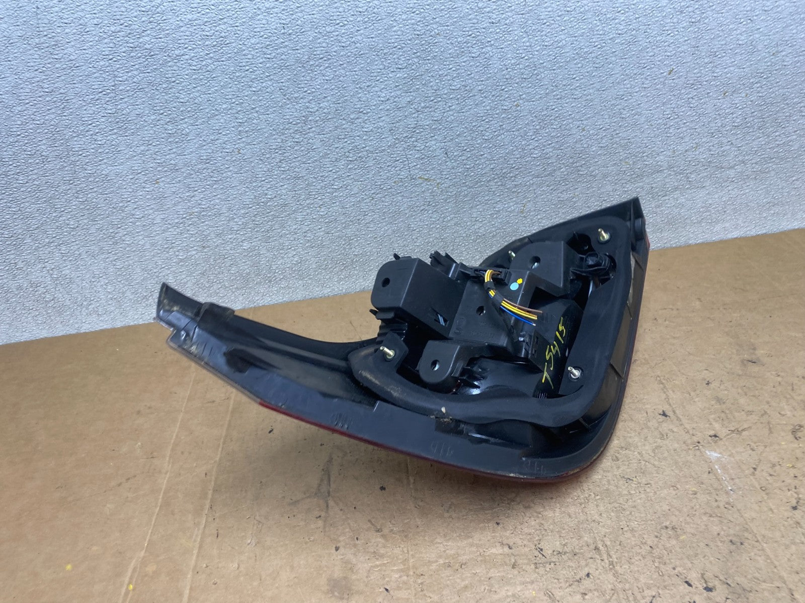 2004 - 2007 BMW 5 Series E60 Right Passenger RH Side Tail Light OEM T5415 DW7