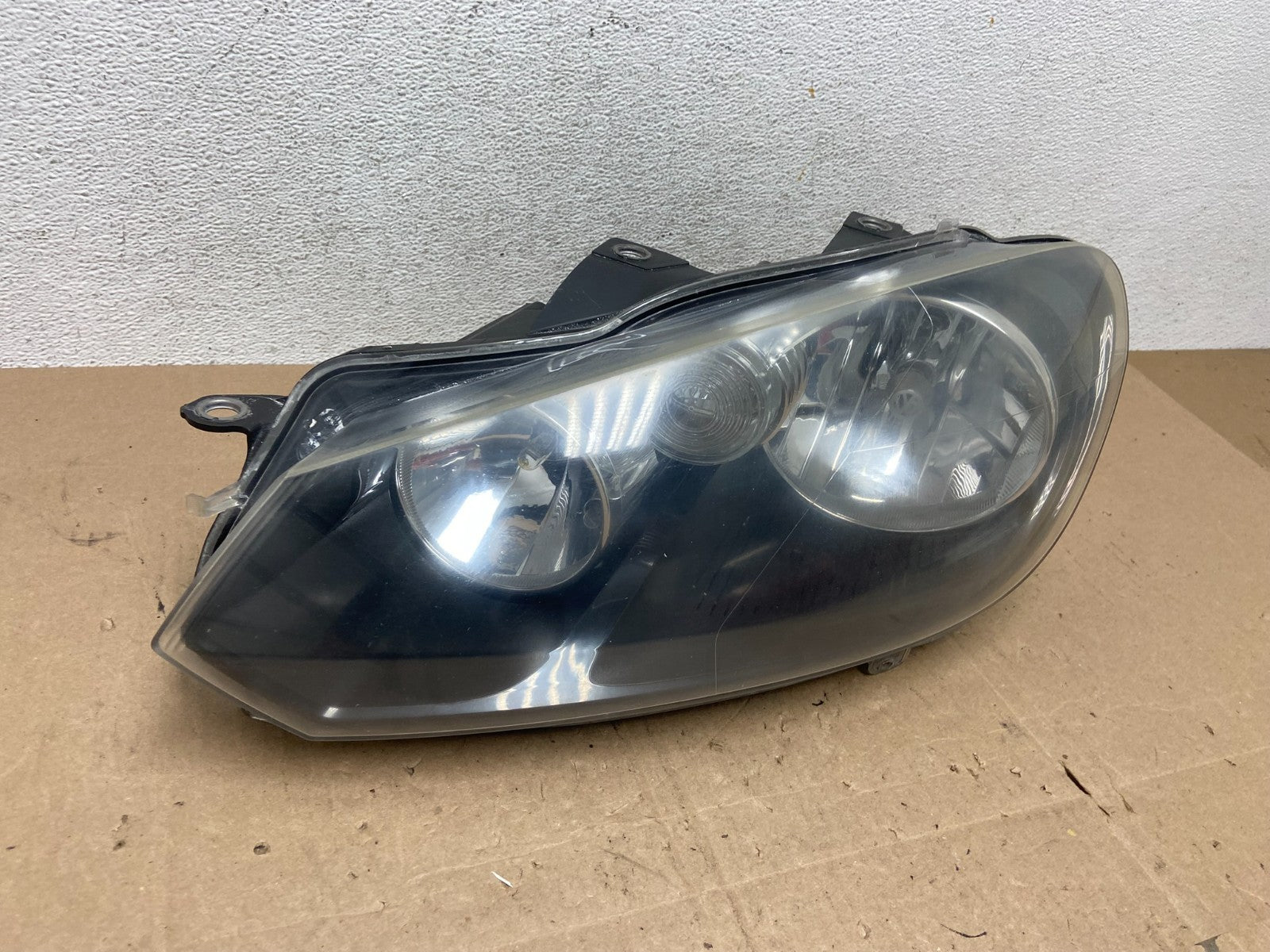 2010-2014 Volkswagen Golf MK6 GTI Left Driver LH Halogen Headlight AE6022 DW2