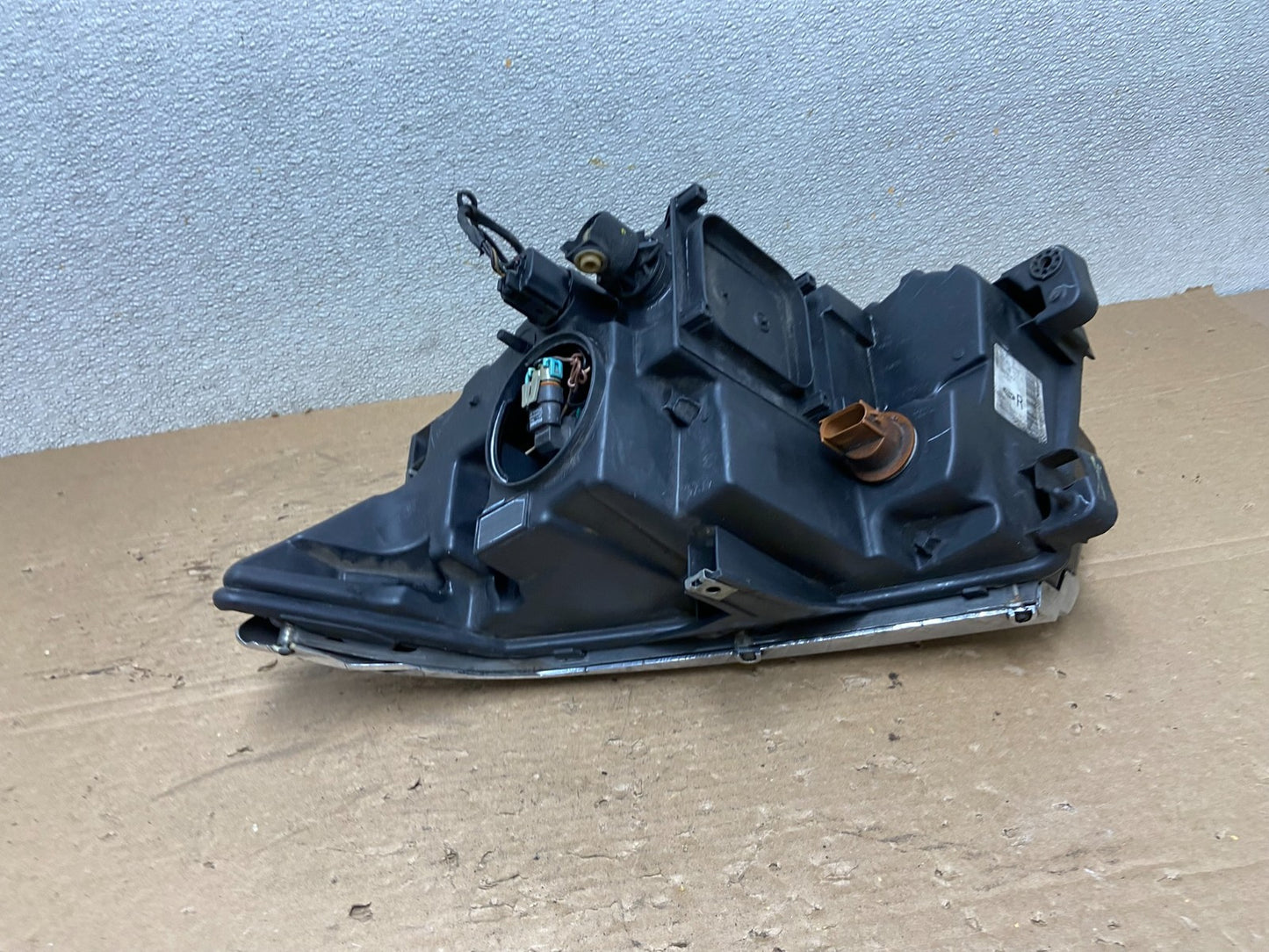 2011 to 2014 Ford Edge Front Right Passenger Headlight Halogen Oem AB4931 DW6