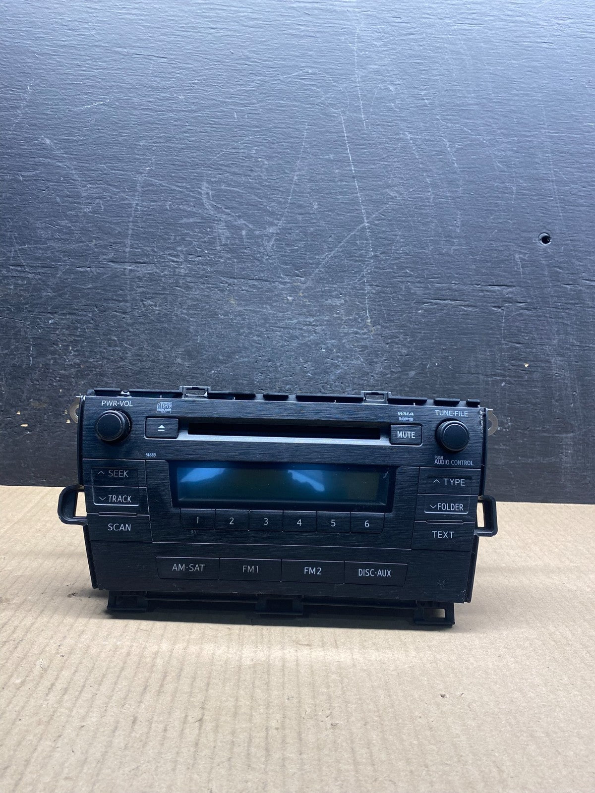 2010 to 2011 Toyota Prius Radio Stereo Receiver Aux Disc CD Player AG9479 DG0