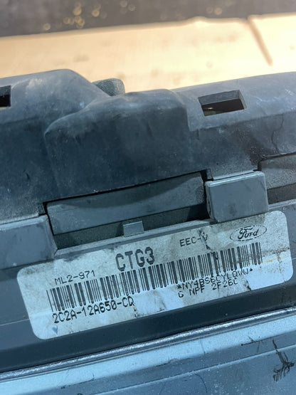 2002  Ford E250 E350 4.2L Van Engine Control Computer 2c2a-12a650-cd X9939 DG3