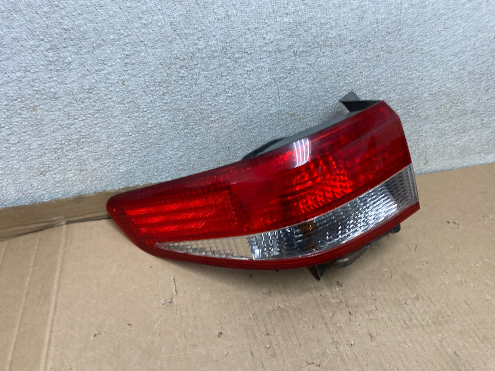 2003 to 2004 Honda Accord Sedan Left Driver Lh Side Tail light Oem U7175 DW2