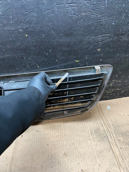 2002 to 2003 Acura RL Front Upper Grille Grill Emblem W2207 DG10