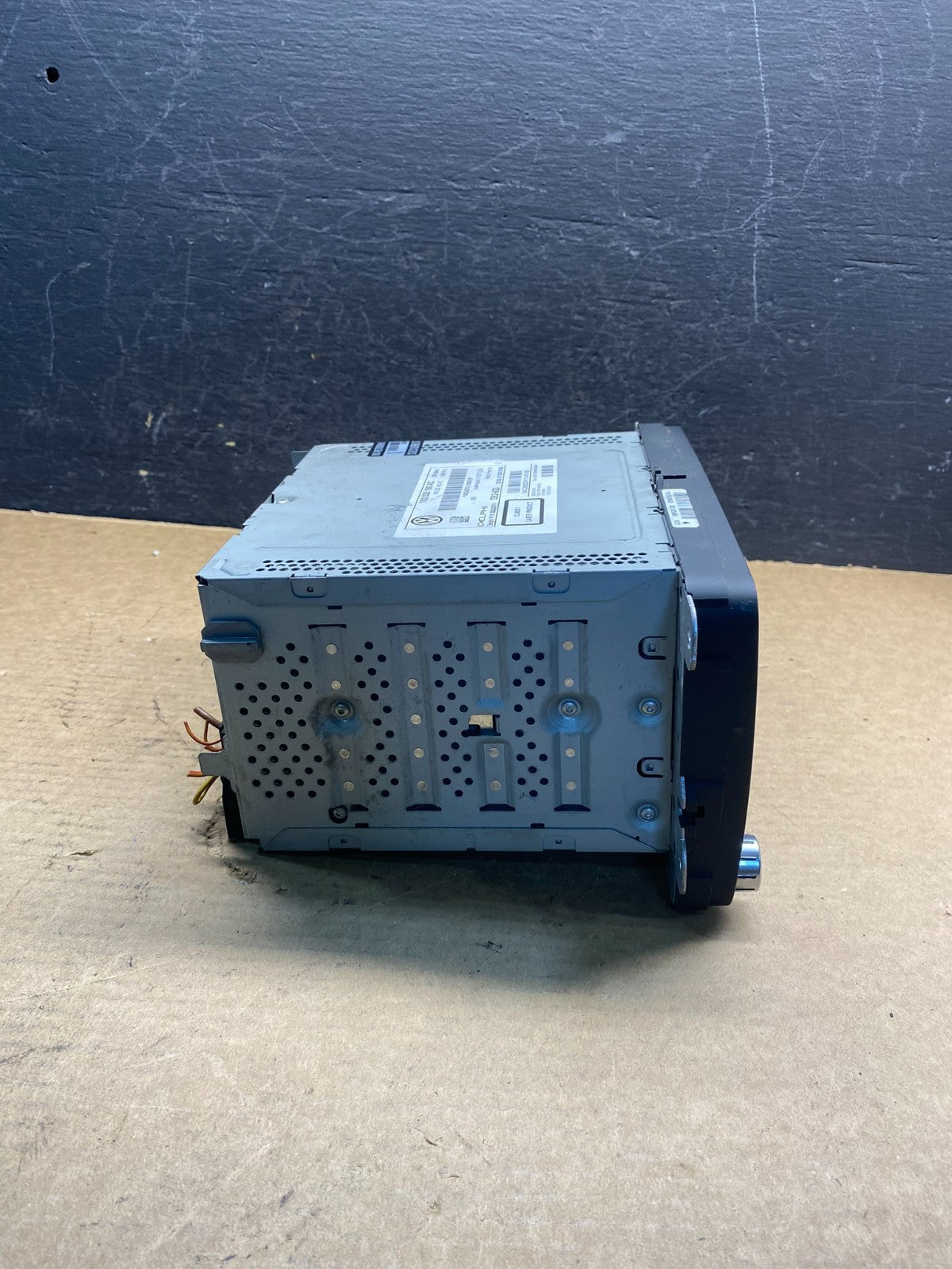 2009 to 2012 Volkswagen CC Radio CD Player Screen AM/FM AD9891 DG2