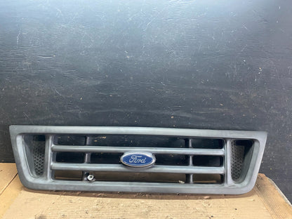 2003 to 2007 Ford Econoline E150 E250 E350 Front Grille Grille OEM s5655 DG0