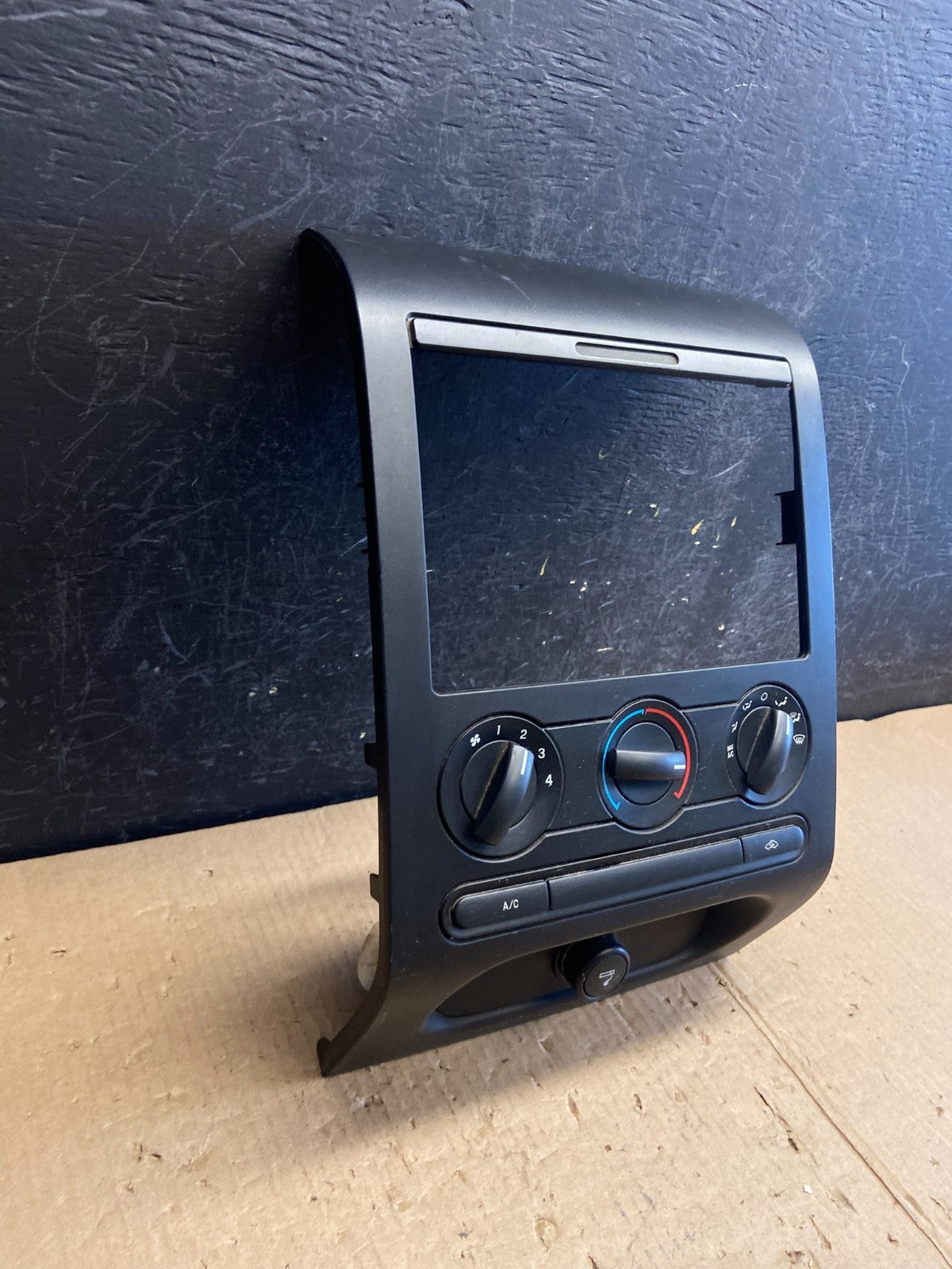 2004 to 2008 Ford F150 Radio Climate Dash Bezel Surround Black AE4090 DG1