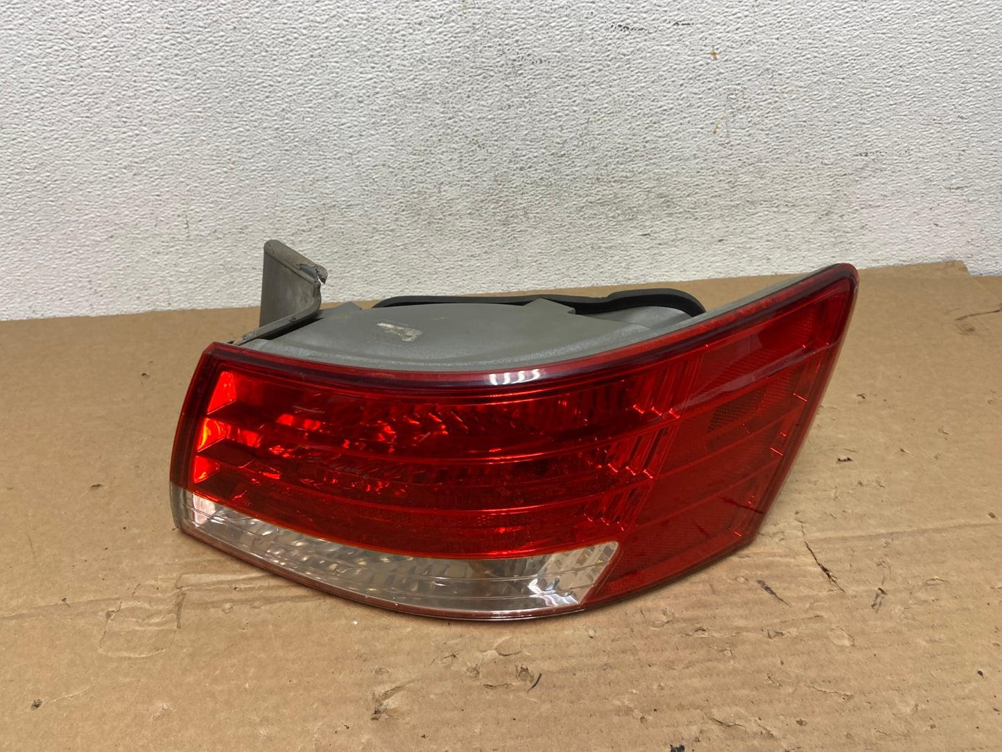 2006 2007 2008 Hyundai Sonata Right Passenger Rh Side Tail Light AD4070 LK0