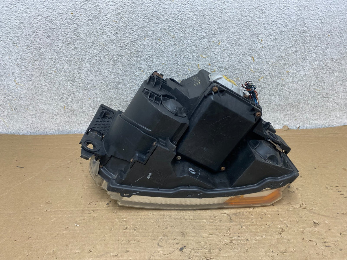 2005 - 2009 Land Rover Lr3 Right Passenger Rh Side Xenon Headlight AH9211 DW4