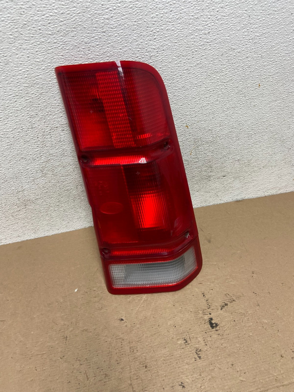 1999 - 2002 Land Rover Discovery Right Passenger Side Tail Light AF4776 DW2