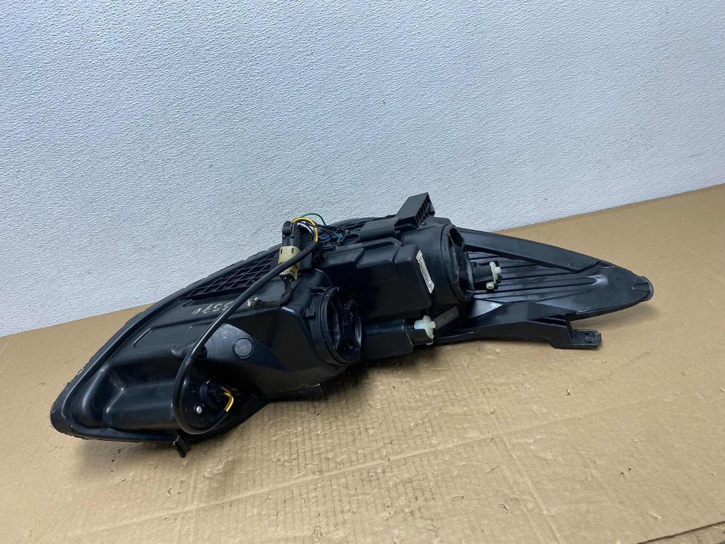 2016 to 2019 Chevrolet Cruze Left Driver LH Halogen Headlight Oem AC3870 DW7