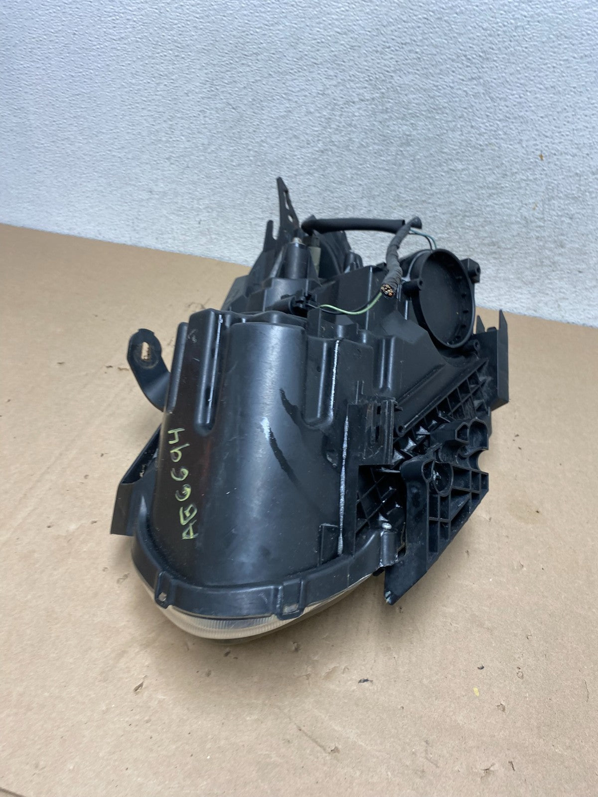 2009-2013 Nissan Rogue Right Passenger Halogen Headlight AG6694 DW9