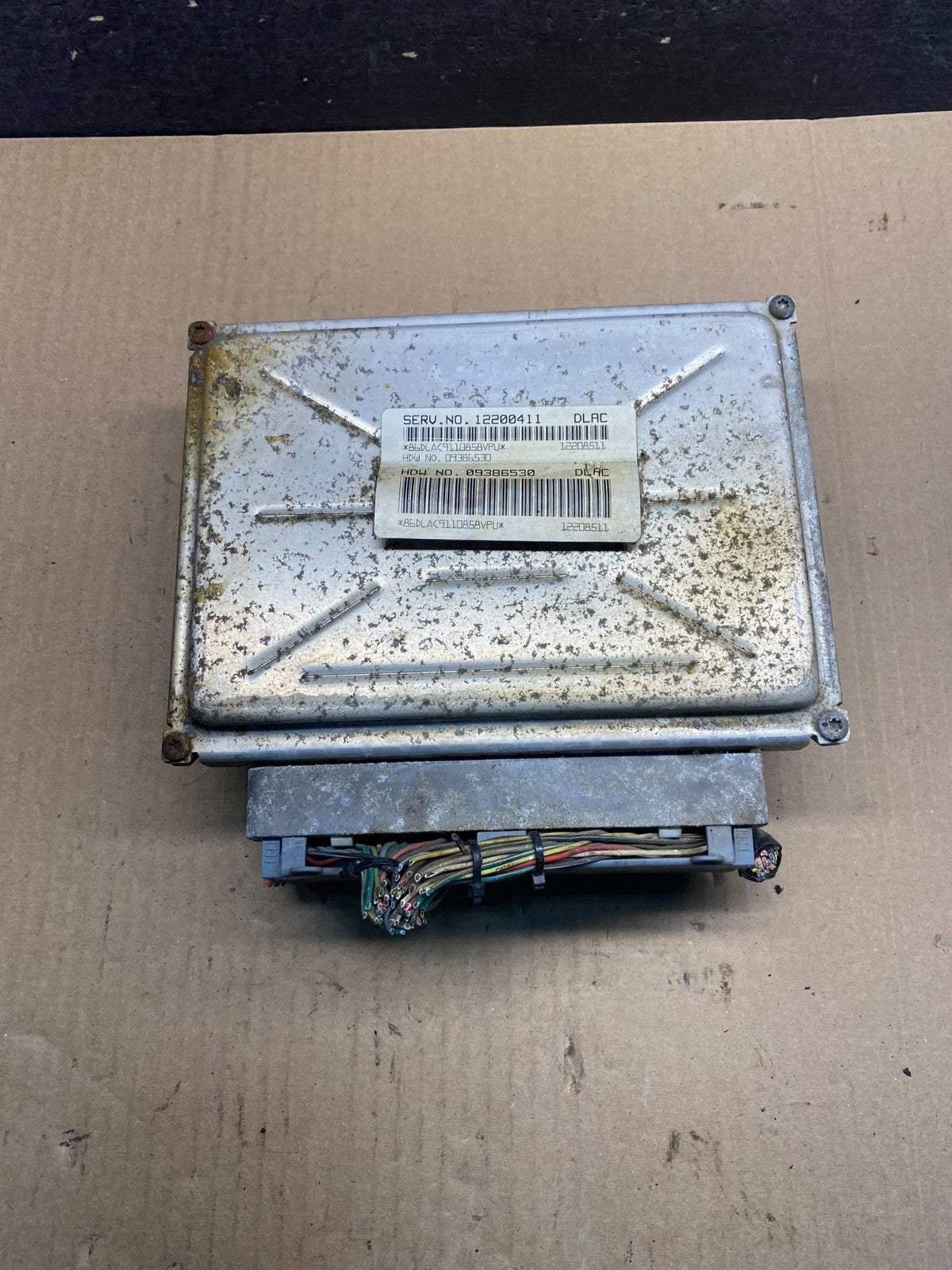 2001-2002 Silverado Tahoe Engine Computer Module 12200411 ECM ECU AH1639 DG0