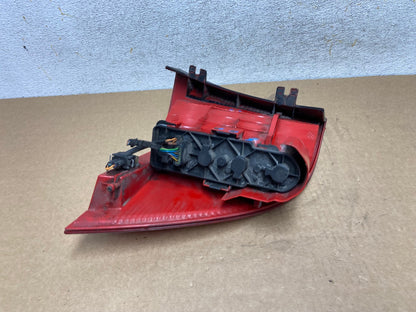 2002-2005 Mercedes ML350 ML-Class Left Driver Lh Side Tail Light AI2634 LK4