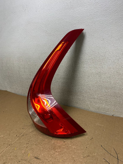 2009 to 2011 Volvo XC60 Right Passenger RH Tail Light Oem V0071 DW1