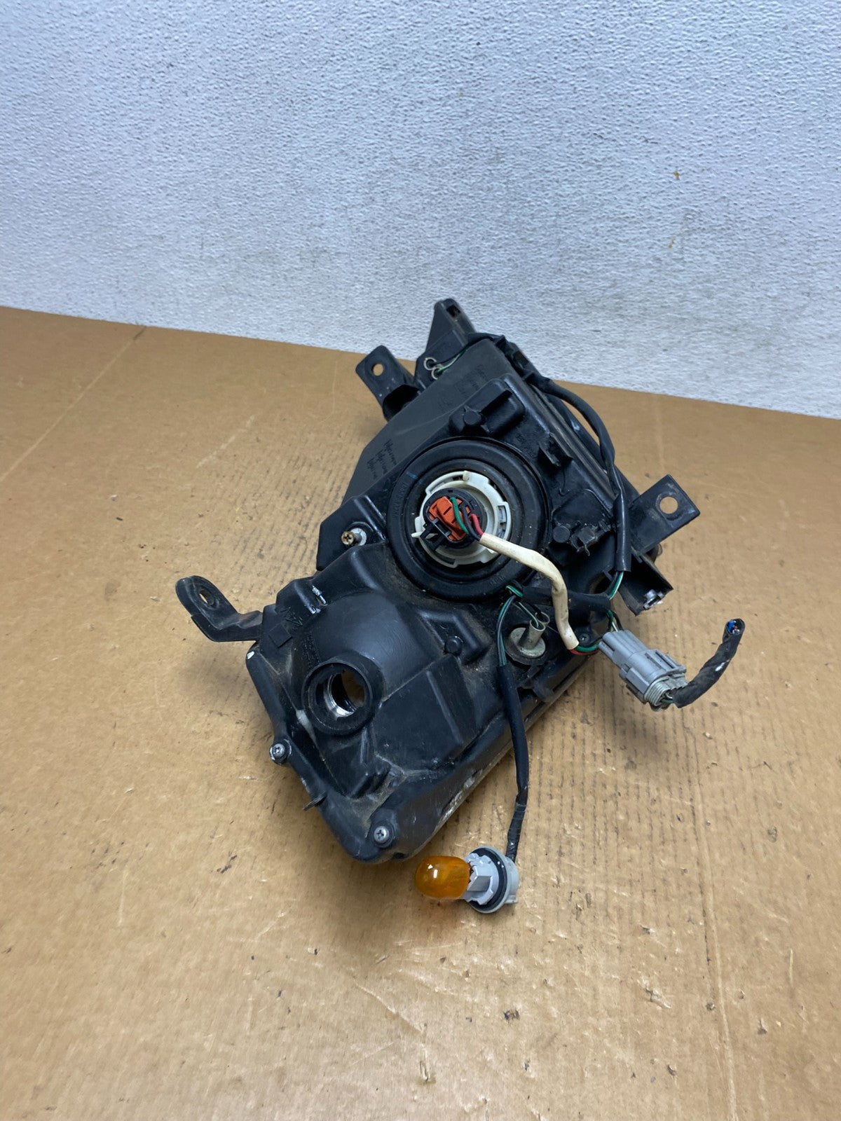 2003 to 2007 Nissan Murano Headlight Halogen Left Driver LH AE0639 DW8