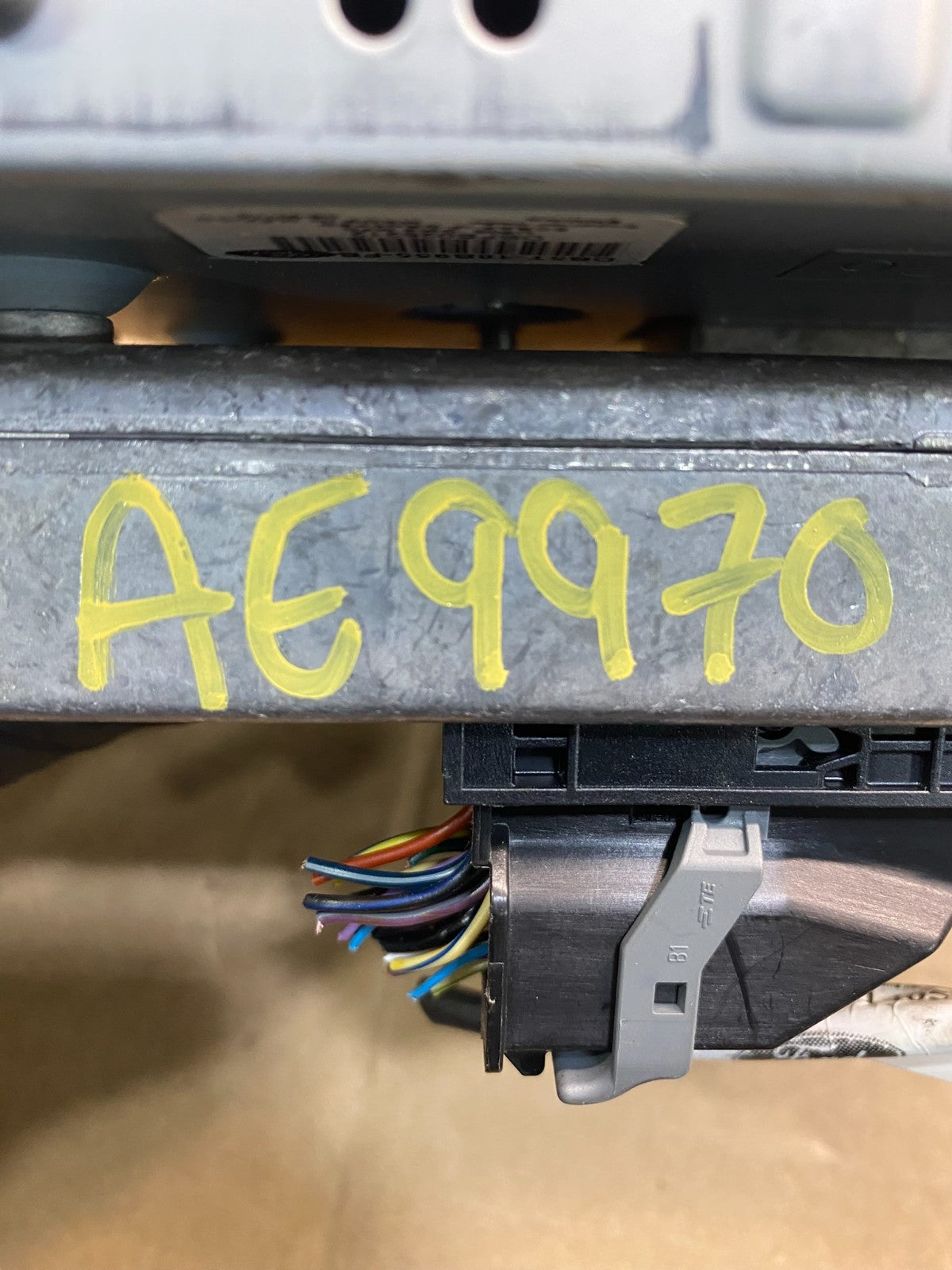 2012 to 2016 Ford Explorer Radio Information Display Screen AE9970 DG7