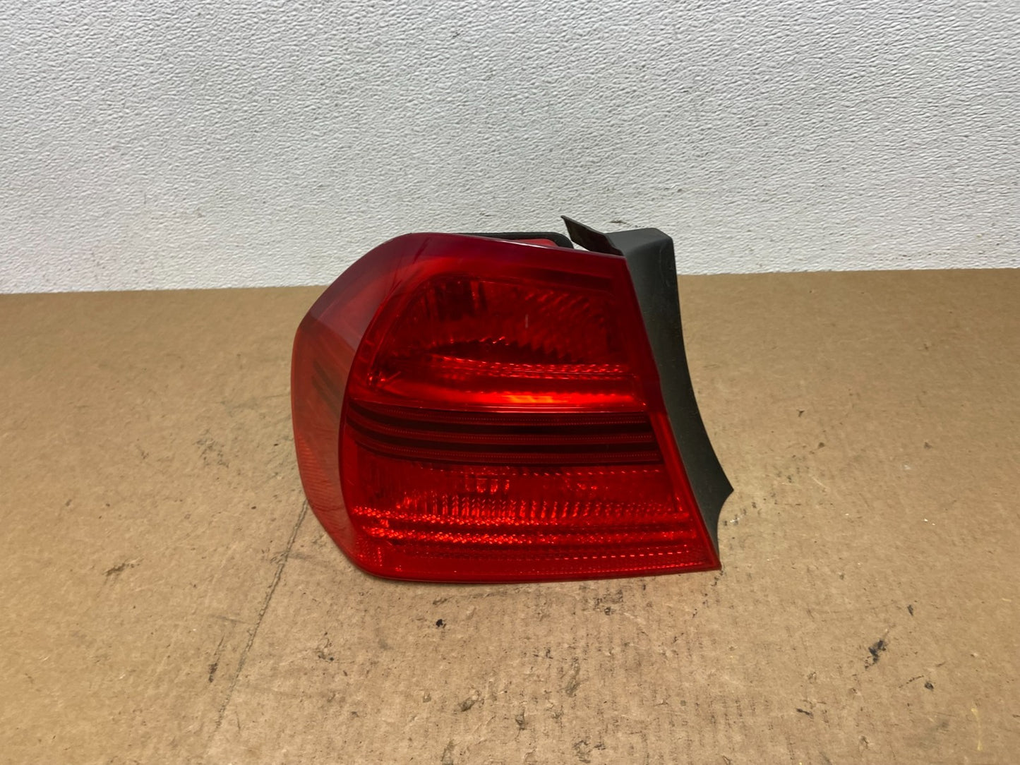 2006 2007 2008 BMW 328i 3 Series Left Driver Lh Side Tail Light AD0973 LK0