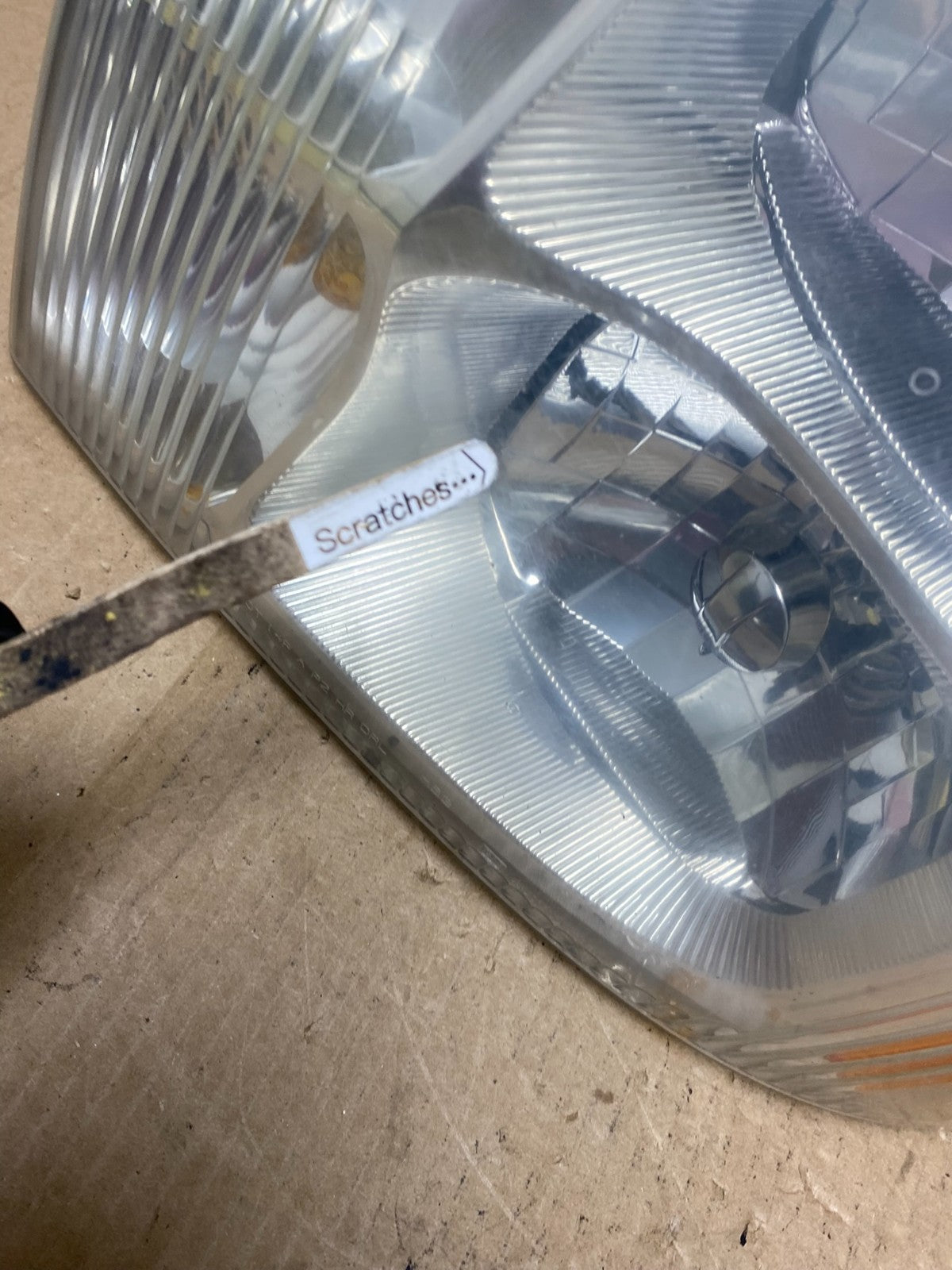 2002 to 2006 Cadillac Escalade Left Driver Lh Xenon HID Headlight AF9666 DW3