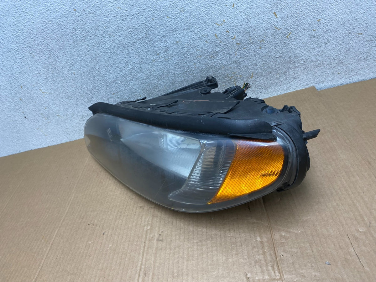 2008 to 2013 Volvo XC70 V70 S80 Driver Side Left Halogen Headlight AI5713 DW1