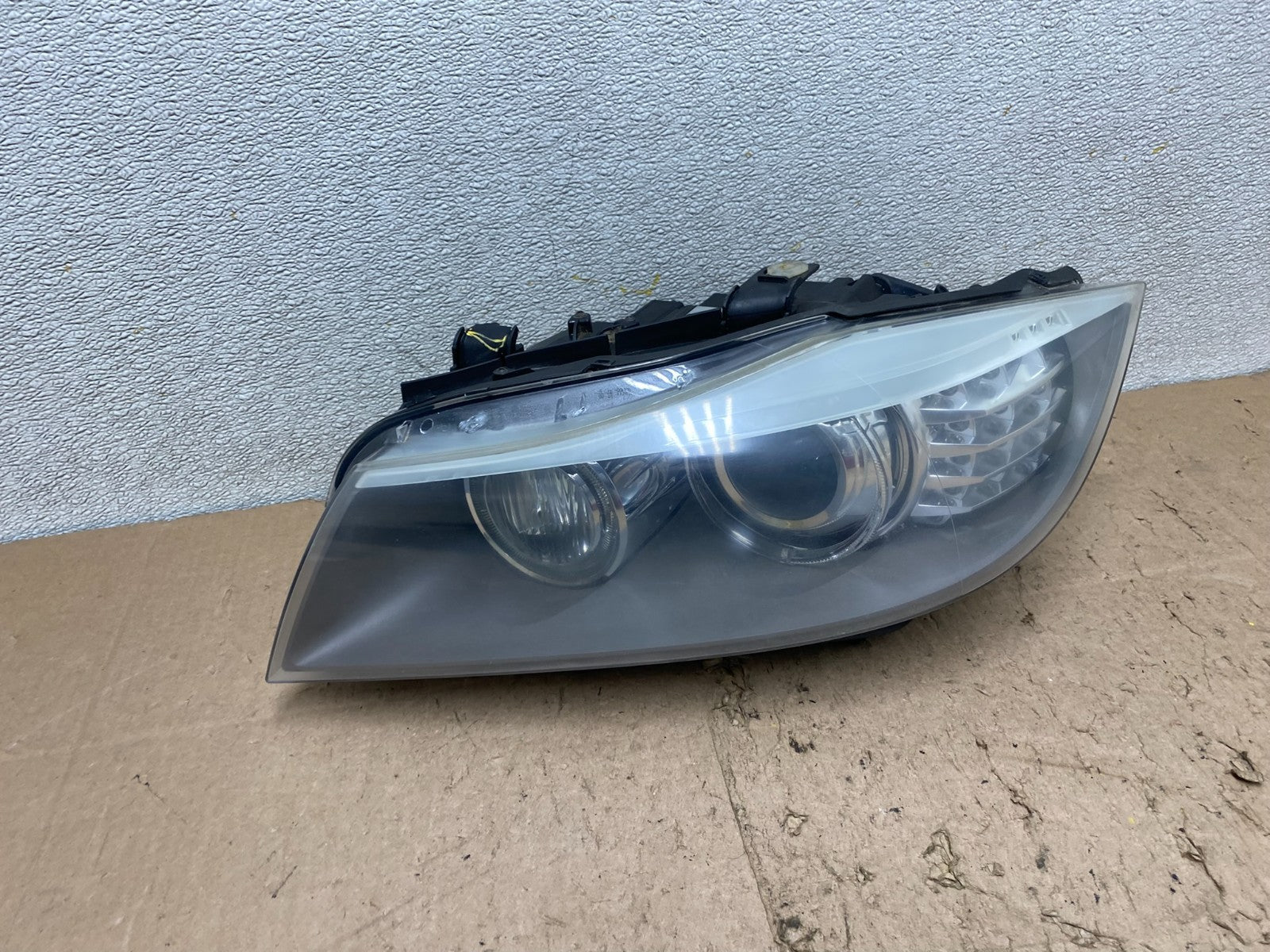 2009-2011 Bmw 3 Series 328i 4/D Sedan Left Driver Headlight Xenon OEM W3542 DG0